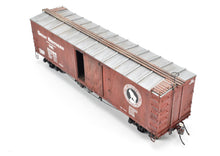 Load image into Gallery viewer, O Scale Wood Mullet River Model Works Kit 403221 GN - Great Northern 40' Truss Rod Boxcar Pro-Built and Painted NOB