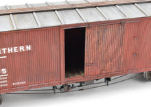 Load image into Gallery viewer, O Scale Wood Mullet River Model Works Kit 403221 GN - Great Northern 40' Truss Rod Boxcar Pro-Built and Painted NOB