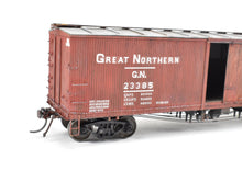 Load image into Gallery viewer, O Scale Wood Mullet River Model Works Kit 403221 GN - Great Northern 40' Truss Rod Boxcar Pro-Built and Painted NOB