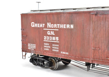 Load image into Gallery viewer, O Scale Wood Mullet River Model Works Kit 403221 GN - Great Northern 40' Truss Rod Boxcar Pro-Built and Painted NOB