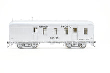 Load image into Gallery viewer, O Brass PSC - Precision Scale Co. UP - Union Pacific Harriman CS Full 40' RPO Class 40-P-1 Pro-Painted UPMW 903175