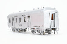 Load image into Gallery viewer, O Brass PSC - Precision Scale Co. UP - Union Pacific Harriman CS Full 40' RPO Class 40-P-1 Pro-Painted UPMW 903175