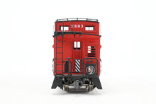 Load image into Gallery viewer, HO Brass CIL - Challenger Imports GN - Great Northern 25' Wood Caboose Later Version FP X683