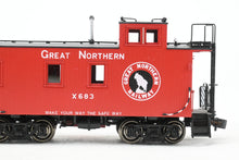 Load image into Gallery viewer, HO Brass CIL - Challenger Imports GN - Great Northern 25' Wood Caboose Later Version FP X683