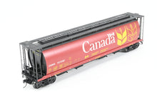Load image into Gallery viewer, O Brass OMI - Overland Models, Inc. Various Roads CNWX - Canadian Wheat Board Hawker-Siddeley Covered Hopper Pro-Painted No. 101287