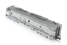 Load image into Gallery viewer, HO Brass OMI - Overland Models, Inc. NYC - New York Central EMD E8A Pro-Painted No. 4065 W/Light Weathering