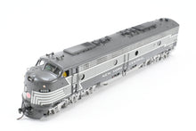 Load image into Gallery viewer, HO Brass OMI - Overland Models, Inc. NYC - New York Central EMD E8A Pro-Painted No. 4065 W/Light Weathering
