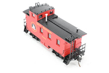 Load image into Gallery viewer, HO Brass CIL - Challenger Imports GN - Great Northern 25' Wood Caboose Early Version FP X580