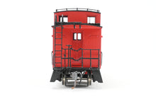 Load image into Gallery viewer, HO Brass CIL - Challenger Imports GN - Great Northern 25' Wood Caboose Early Version FP X580