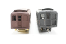 Load image into Gallery viewer, HO Q Car Company BMT – Brooklyn-Manhattan Transit Corporation 2500-2599 Series Trailer Cars 2-Pack Custom Built and Painted NO BOX