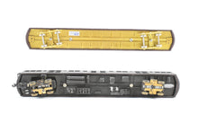 Load image into Gallery viewer, HO Q Car Company BMT – Brooklyn-Manhattan Transit Corporation 2500-2599 Series Trailer Cars 2-Pack Custom Built and Painted NO BOX