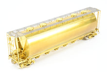 Load image into Gallery viewer, O Brass OMI - Overland Models, Inc. Wabash/N&W - Norfolk & Western/IT - Illinois Terminal HC-60 Cylindrical Covered Hopper