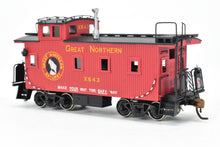 Load image into Gallery viewer, HO Brass AMC - American model Company GN - Great Northern 25 Foot Wood Caboose C/P #X643
