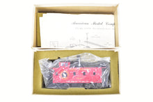 Load image into Gallery viewer, HO Brass AMC - American model Company GN - Great Northern 25 Foot Wood Caboose C/P #X643