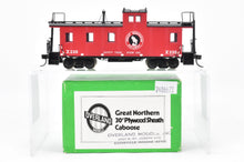 Load image into Gallery viewer, HO Brass OMI - Overland Models, Inc. GN - Great Northern 30' Plywood Sheath Caboose C/P X235
