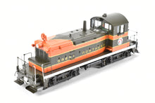 Load image into Gallery viewer, HO Brass PSC - Precision Scale Co. GN - Great Northern EMC/EMD SW-1 Phase III Intermediate FP #79
