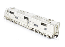 Load image into Gallery viewer, HO Brass CIL - Challenger Imports CB&Q - Burlington Route EMD E5 PH-II A/B Set FP 9912A PH II 1960's Scheme