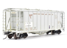 Load image into Gallery viewer, HO Brass OMI - Overland Models, Inc. M&StL - Minneapolis & St. Louis with C&NW Chicago & North Western Patch Airslide Covered Hopper CP No. 69906