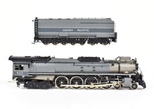 Load image into Gallery viewer, HO Brass Key Imports UP - Union Pacific 4-8-4 FEF-2 Oil Two-Tone Grey No. 825 CS #59