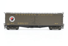 Load image into Gallery viewer, HO Brass W&R - W&R Enterprises NP - Northern Pacific Express Reefer #1800 - 1899 Version 3 Factory Painted Pullman Green Large Herald No. 1810