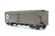 Load image into Gallery viewer, HO Brass W&R - W&R Enterprises NP - Northern Pacific Express Reefer #1800 - 1899 Version 3 Factory Painted Pullman Green Large Herald No. 1810
