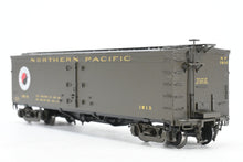 Load image into Gallery viewer, HO Brass W&R - W&R Enterprises NP - Northern Pacific Express Reefer #1800 - 1899 Version 3 Factory Painted Pullman Green Large Herald No. 1810