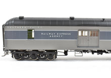 Load image into Gallery viewer, HO Brass TCY - The Coach Yard SP - Southern Pacific 70' Class 70-BP-30-3 FP TTG #5067
