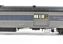 Load image into Gallery viewer, HO Brass TCY - The Coach Yard SP - Southern Pacific 70' Class 70-BP-30-3 FP TTG #5067