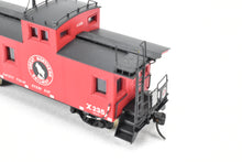 Load image into Gallery viewer, HO Brass OMI - Overland Models, Inc. GN - Great Northern 30' Plywood Sheath Caboose C/P X235