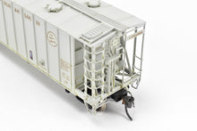 Load image into Gallery viewer, HO Brass OMI - Overland Models, Inc. M&StL - Minneapolis & St. Louis with C&NW Chicago & North Western Patch Airslide Covered Hopper CP No. 69906