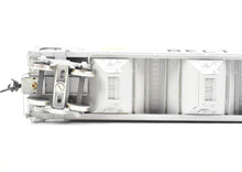 Load image into Gallery viewer, HO Brass OMI - Overland Models, Inc. SSW - Cotton Belt ACF 3-Bay Centerflow 4650 Covered Hopper w/ 6 Round Hatches,CP No. 78749