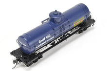 Load image into Gallery viewer, HO Brass OMI - Overland Models, Inc. UTLX - Union Tank Lines 10,000 Gallon Tank Car FP for the Gulf Oil Company