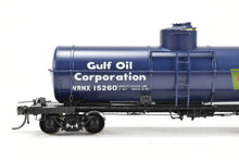 Load image into Gallery viewer, HO Brass OMI - Overland Models, Inc. UTLX - Union Tank Lines 10,000 Gallon Tank Car FP for the Gulf Oil Company