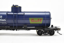 Load image into Gallery viewer, HO Brass OMI - Overland Models, Inc. UTLX - Union Tank Lines 10,000 Gallon Tank Car FP for the Gulf Oil Company