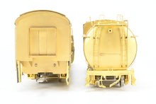 Load image into Gallery viewer, O Brass CON Oriental Limited GN - Great Northern O-8 2-8-2 Vestibule Cab Version