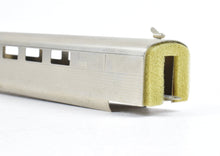 Load image into Gallery viewer, HO Brass NPP - Nickel Plate Products CB&Q - Burlington Route Pioneer Zephyr Add-On Coach No. 500