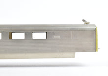 Load image into Gallery viewer, HO Brass NPP - Nickel Plate Products CB&Q - Burlington Route Pioneer Zephyr Add-On Coach No. 500