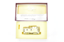 Load image into Gallery viewer, HO Brass W&R Enterprises NP - Northern Pacific 24' Wood Caboose #1700 Series