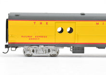 Load image into Gallery viewer, HO Brass Soho MILW - Milwaukee Road #1335 Baggage Custom Painted