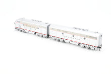 Load image into Gallery viewer, HO Athearn Genesis CB&Q - Burlington Route EMD F3A/F3B Passenger FP No. 9961A & 9961B SoundTraxx Tsunami DCC & Sound