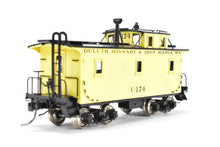 Load image into Gallery viewer, HO Brass PFM - SKI DM&IR - Duluth Missabe & Iron Range Wood Caboose FP No. C-174