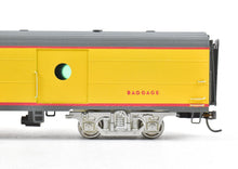 Load image into Gallery viewer, HO Brass Soho MILW - Milwaukee Road #1314 Baggage-Dorm Custom Painted