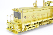 Load image into Gallery viewer, HO Brass OMI - Overland Models Inc. GN - Great Northern EMD NW-2