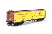 Load image into Gallery viewer, HO Brass Shoreham Shops GN - Great Northern WFEX - Western Fruit Express 50 Foot Express Reefer F/P #475