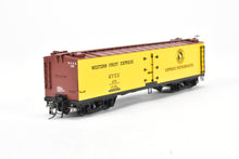 Load image into Gallery viewer, HO Brass Shoreham Shops GN - Great Northern WFEX - Western Fruit Express 50 Foot Express Reefer F/P #475