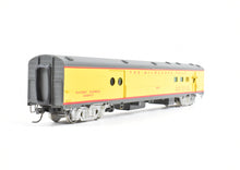 Load image into Gallery viewer, HO Brass Soho MILW - Milwaukee Road #1226 Baggage-RPO Custom Painted