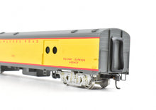 Load image into Gallery viewer, HO Brass Soho MILW - Milwaukee Road #1226 Baggage-RPO Custom Painted
