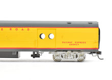 Load image into Gallery viewer, HO Brass Soho MILW - Milwaukee Road #1226 Baggage-RPO Custom Painted
