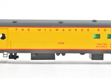 Load image into Gallery viewer, HO Brass Soho MILW - Milwaukee Road #1226 Baggage-RPO Custom Painted