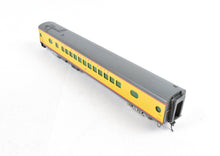 Load image into Gallery viewer, HO Brass Soho MILW - Milwaukee Road #556 Coach Custom Painted